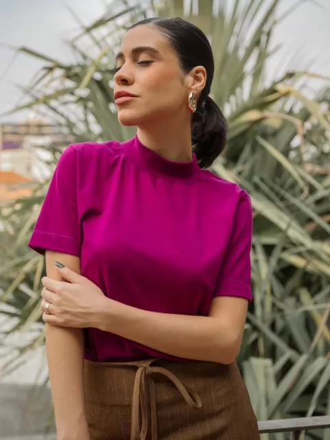 Blusa Feminina Algodão Gola Alta e Manga Curta Violeta Gisele