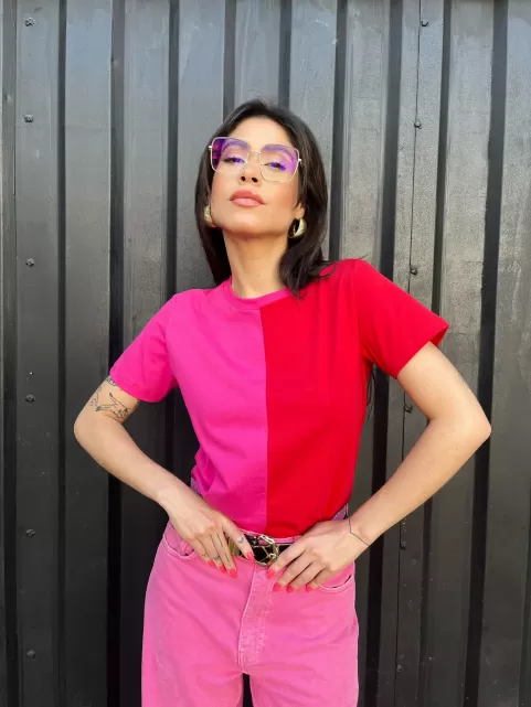 Camiseta Feminina de Algodão Bicolor Pink e Vermelho