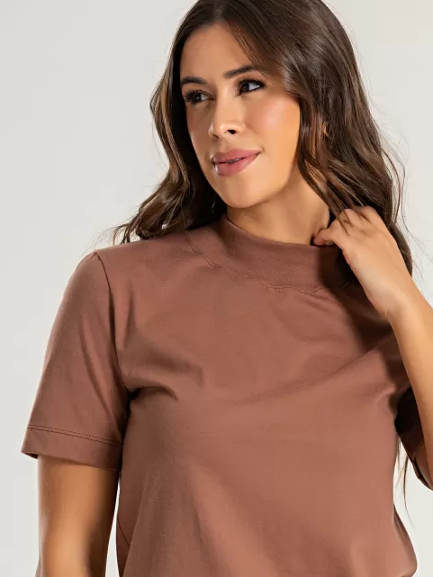 Blusa Feminina Algodão Gola Alta e Manga Curta Gisele Marrom Cacau