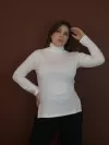 Blusa Feminina Canelada Gola Alta e Manga Longa Helena Off White