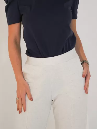 Calça Reta Feminina de Malha Linho e Nervura Beatriz com Bolso Faca e Cós Elástico
