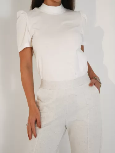 Blusa Feminina de Algodão Manga Bufante Gola Alta Lorena Off White