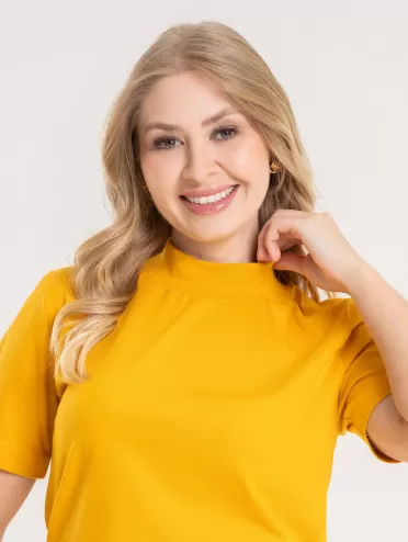Blusa Feminina Algodão Gola Alta e Manga Curta Gisele Amarelo
