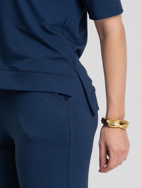 Conjunto em Molecotton de Viscose Premium com Calça Flare e Blusa Alongada Maitê Marinho Resort