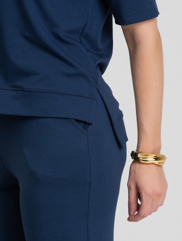 Conjunto em Molecotton de Viscose Premium com Calça Flare e Blusa Alongada Maitê Marinho Resort