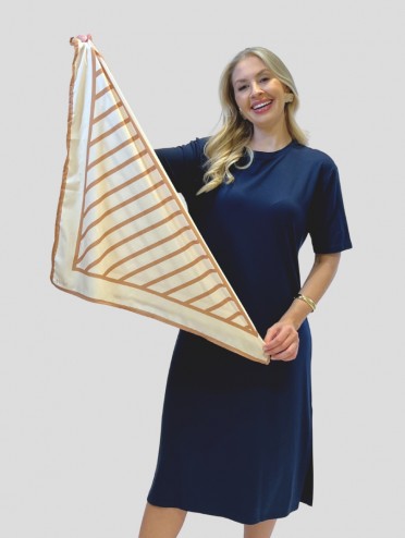 Lenço Quadrado Acetinado Estampa Listras Camelo