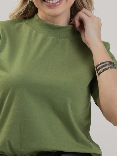 Blusa Feminina de Algodão Gola Alta e Manga Curta Gisele Verde Oliva