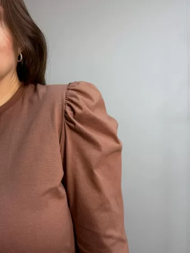 Blusa Feminina Manga Longa Bufante de Algodão Lisa Clara Marrom