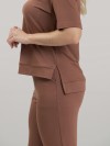 Conjunto em Molecotton de Viscose Premium com Calça Flare e Blusa Alongada Maitê Marrom Cacau