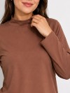 Blusa Feminina Gola Alta e Manga Longa de Algodão Isadora Marrom