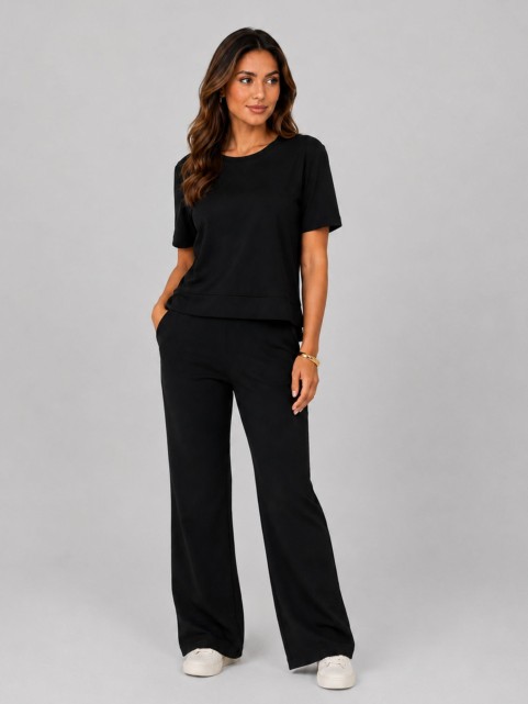 Conjunto em Molecotton de Viscose Premium com Calça Flare e Blusa Alongada Maitê Preto