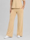 Calça Flare em Molecotton Premium com Bolso Faca e Cós Elástico Bege Claro