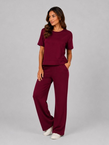 Conjunto em Molecotton de Viscose Premium com Calça Flare e Blusa Alongada Maitê Vinho