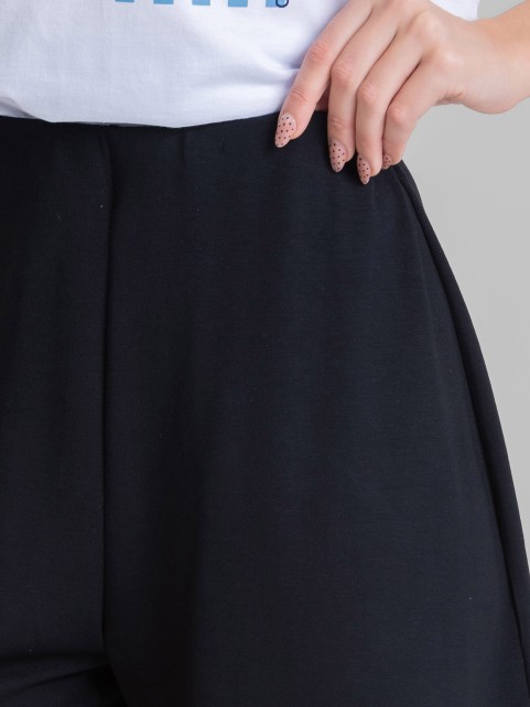 Shorts Molecotton de Viscose Premium Evasê Preto Suelen