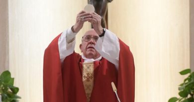Papa pede proximidade dos bispos a Deus, aos sacerdotes e ao povo Papa pede proximidade dos bispos a Deus, aos sacerdotes e ao povo