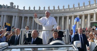 Papa: projetos humanos falham, somente a força de Deus permanece Papa: projetos humanos falham, somente a força de Deus permanece
