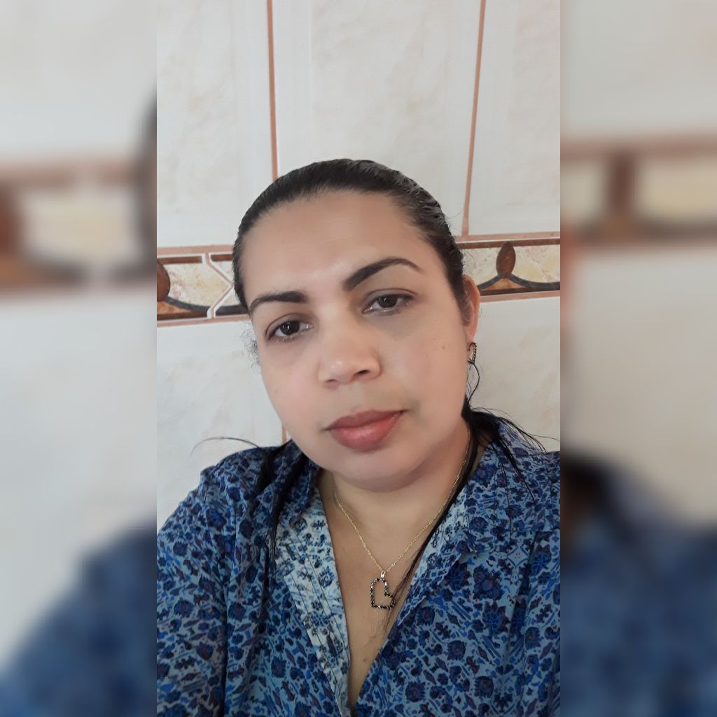 Vanuzia Glória Costa