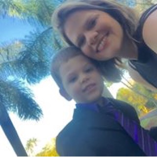 Lara De Fazzio Stuchi