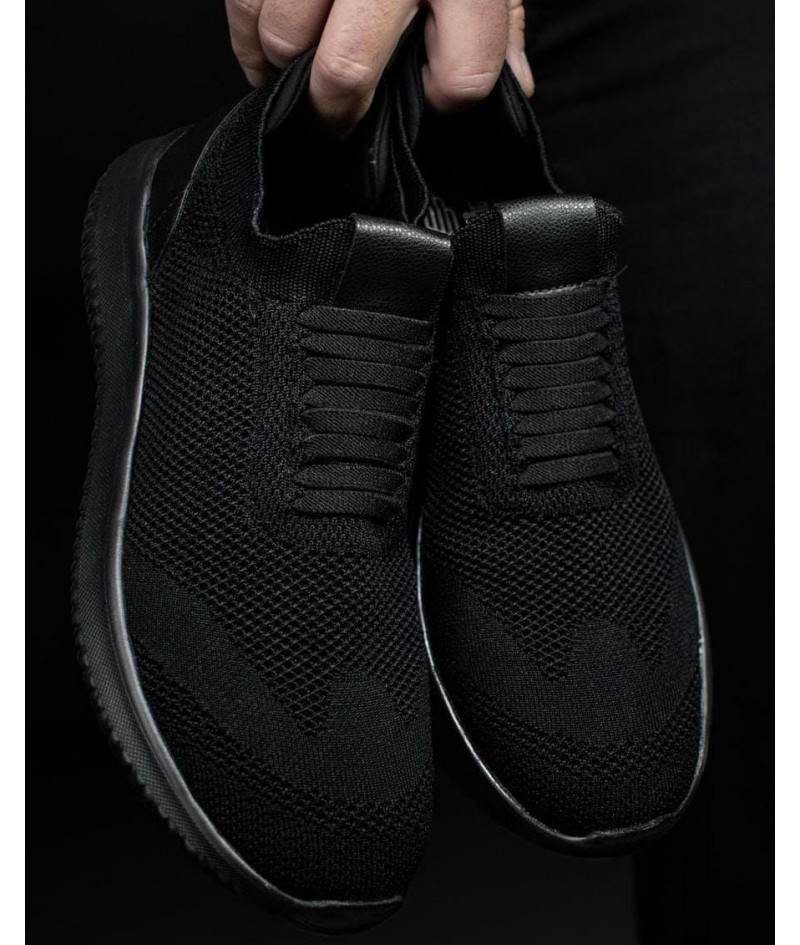 CASUALL ULTRA BLACK