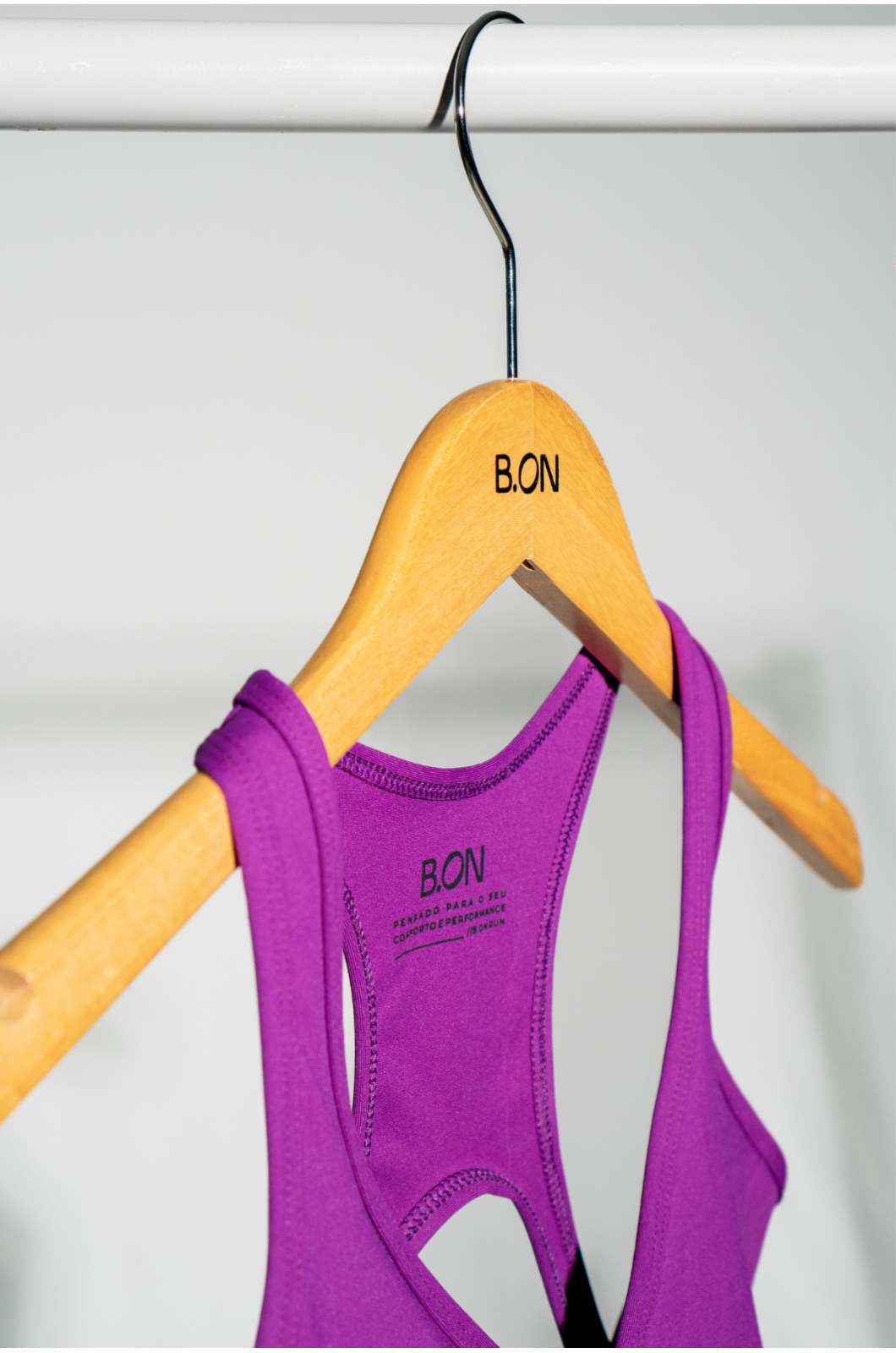 On Roxo Top Run Feminino B.ON Roxo | Alta Sustentação e Performance