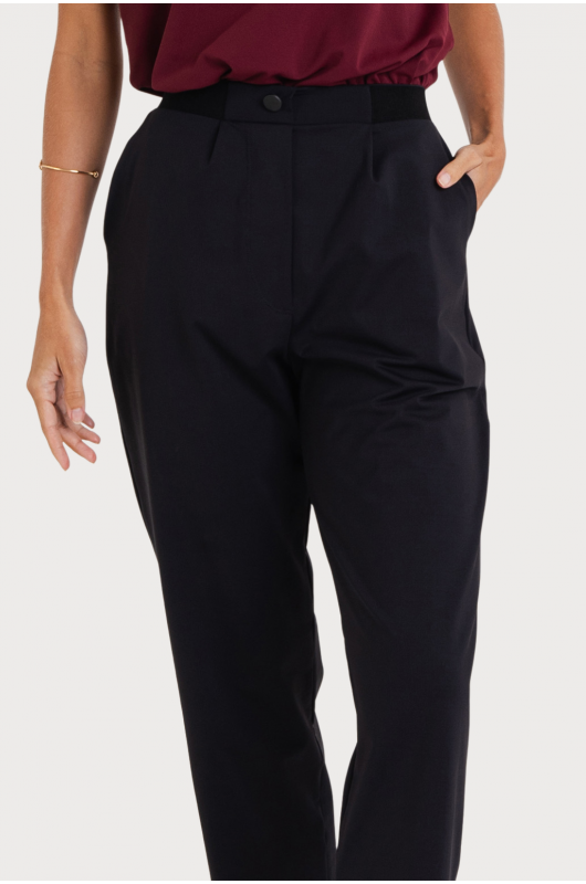 Calça Feminina Alfaiataria Preta - 24270107