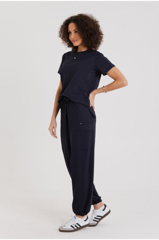 Camiseta Comfy Logo Feminina Preta - 24270121 