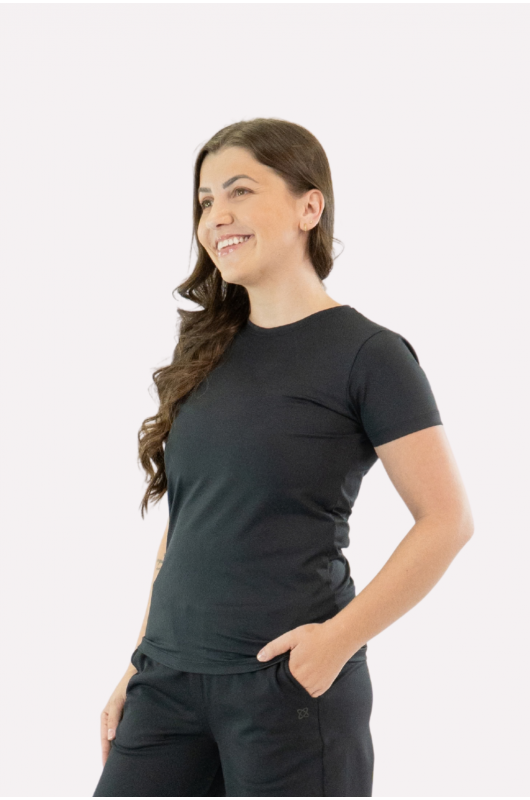 Camiseta B.ON Air Slim Alongada Feminina Preta - 24271835