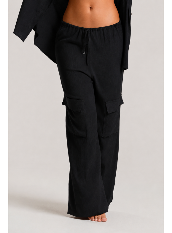 BUZIANA - CALÇA PANTS COM BOLSO PRETO