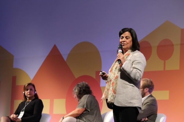 Palestrante Teresa Izquierdo no Seminário Internacional de Avaliação Econômica
