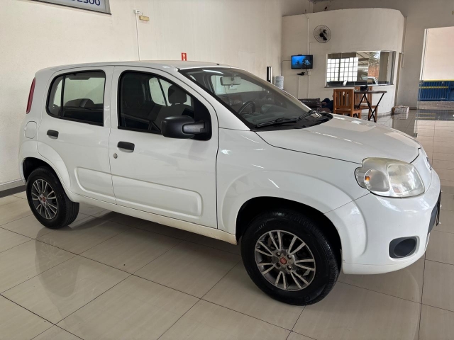 Fiat Uno Vivace 1.0 8V (flex) 4P - foto 3