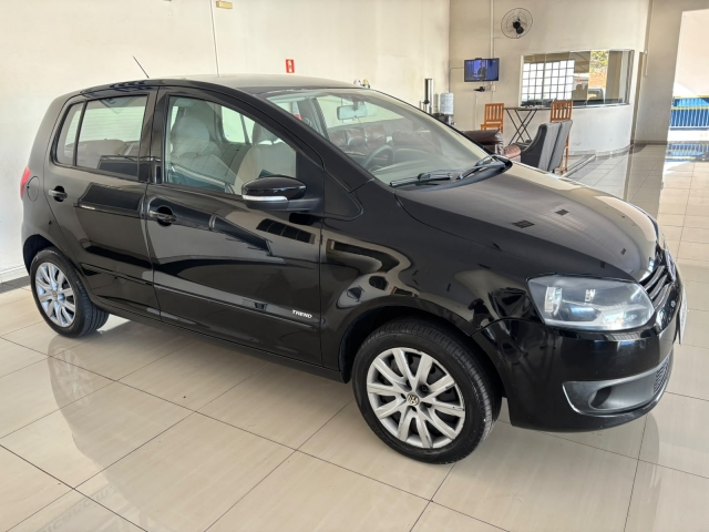 Volkswagen Fox 1.0 8V (flex) (4 P.) - foto 3