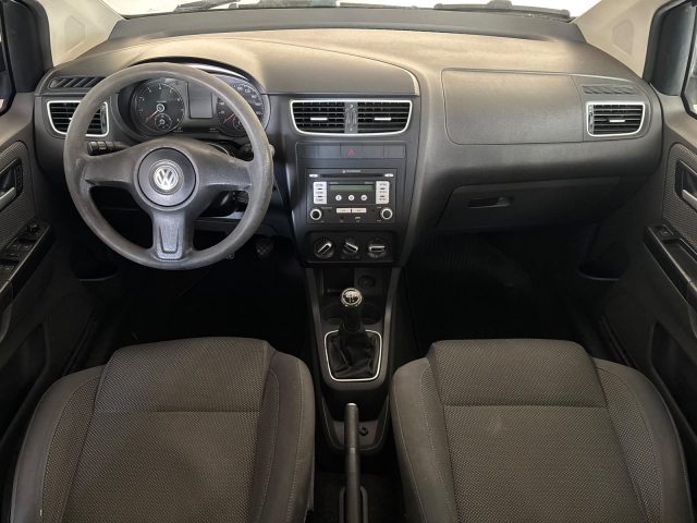 Volkswagen Fox 1.0 8V (flex) (4 P.) - foto 4