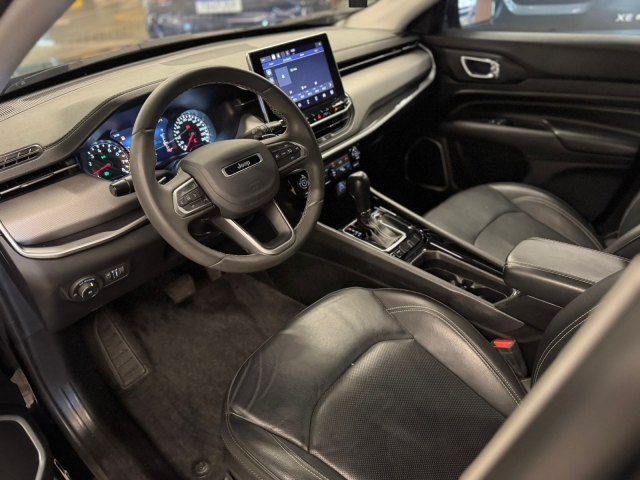 Jeep Compass 1.3 T270 Longitude - foto 9