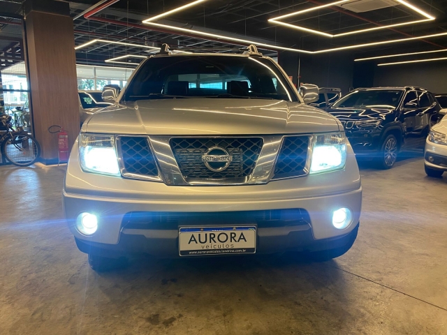 Nissan Frontier 2.5 LE 4x4 (Auto) - foto 2