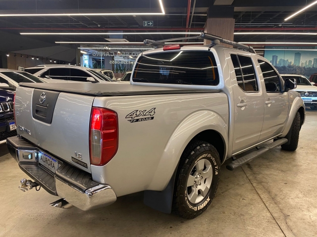 Nissan Frontier 2.5 LE 4x4 (Auto) - foto 3