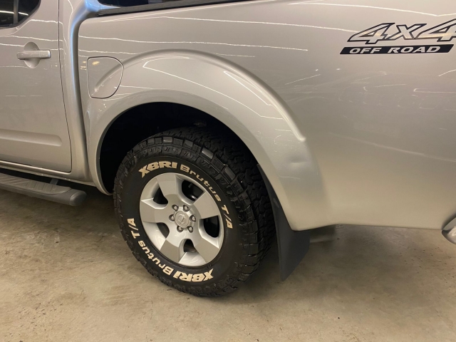 Nissan Frontier 2.5 LE 4x4 (Auto) - foto 7