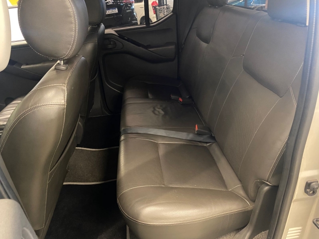 Nissan Frontier 2.5 LE 4x4 (Auto) - foto 15