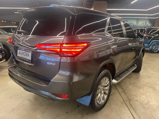Toyota SW4 SW4 2.8 TDI SRX 7L 4WD - foto 3