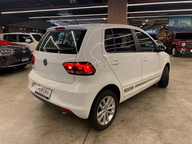 Volkswagen Fox 1.6 MSI Connect (Flex) - foto 3