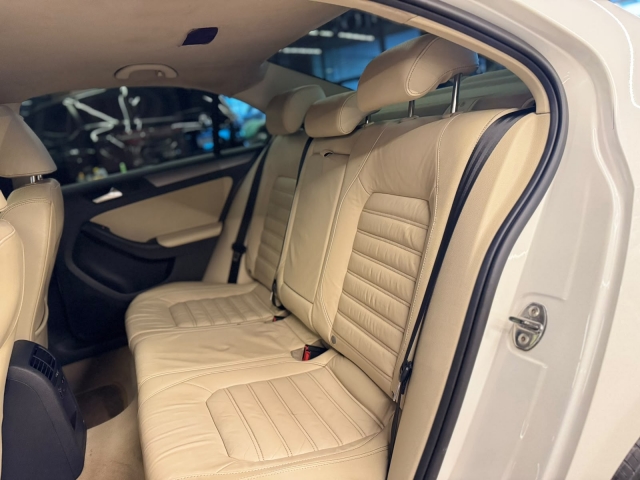 Volkswagen Jetta 2.0 TSI Highline DSG - foto 9