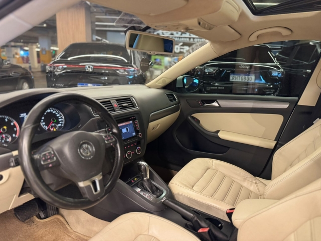 Volkswagen Jetta 2.0 TSI Highline DSG - foto 11