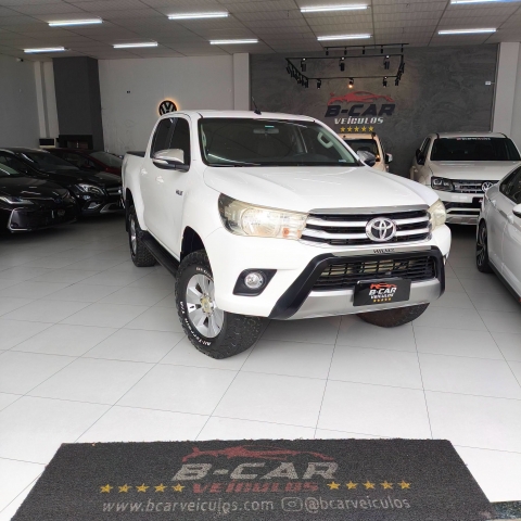 Toyota Hilux 2.8 TDI Srv Cd 4X4 (aut) - foto 2