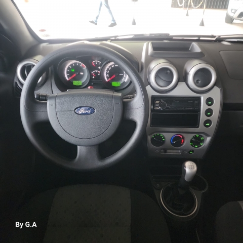 Ford Fiesta 1.6 (flex) - foto 8