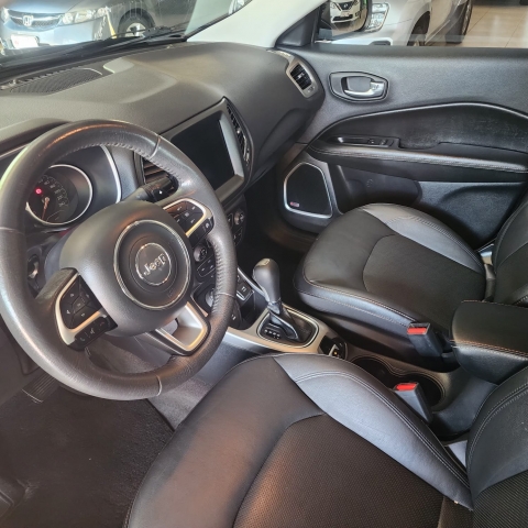 Jeep Compass 2.0 TDI Longitude 4x4 (Aut) - foto 8