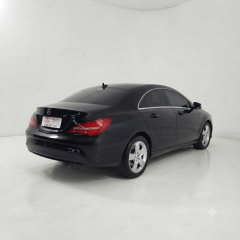 Mercedes-Benz Classe C CLA 180 - foto 4
