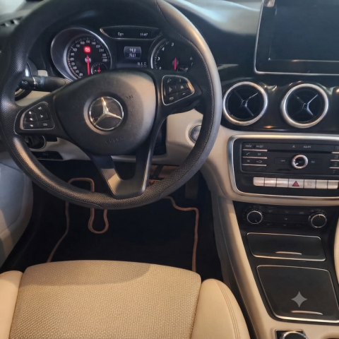 Mercedes-Benz Classe C CLA 180 - foto 6