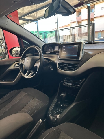 Peugeot 208 1.6 Griffe (aut) - foto 14