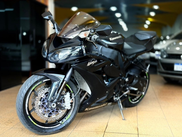 ボンボネロ　ブラック Folhacar - 2009 - Kawasaki Ninja Zx 10R - Londrina
