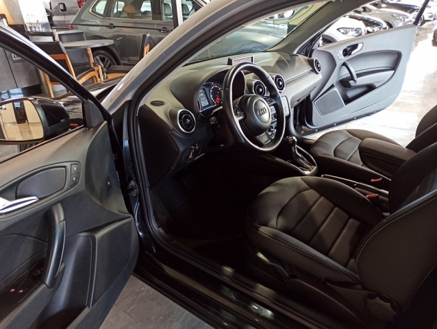 Audi A1 1.4 TFSI Attraction S Tronic - foto 11