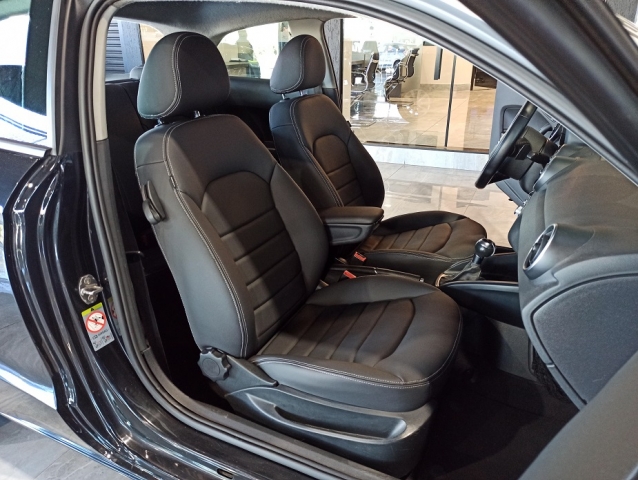 Audi A1 1.4 TFSI Attraction S Tronic - foto 14